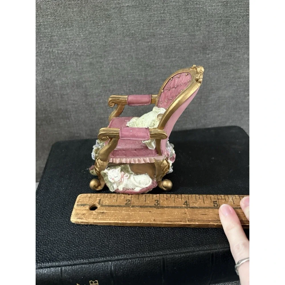 Vintage Dezine Chair‎ Shaped Trinket Box Jewelry Box Hand Painted Flowers Cat